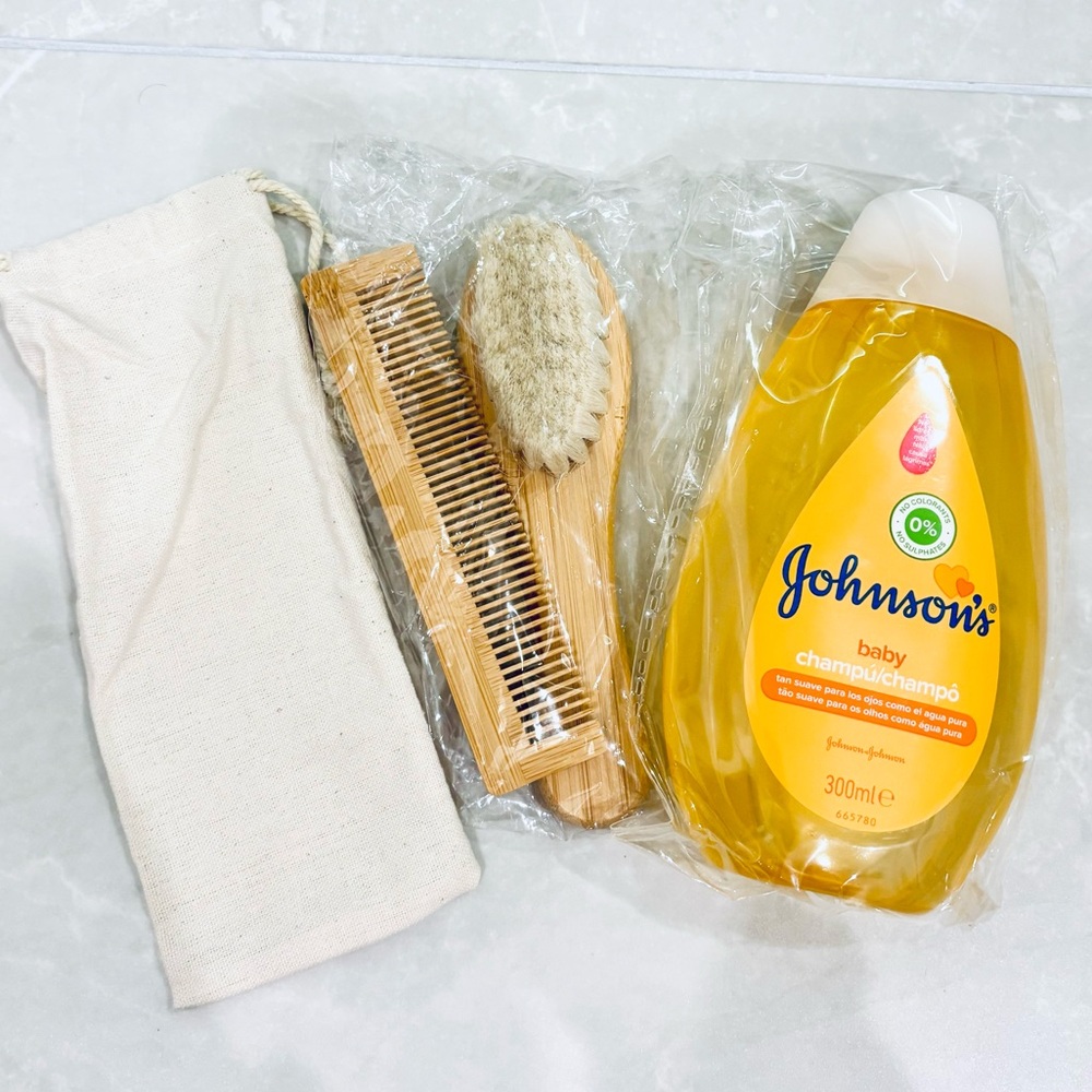 ❗️Baby Shampoo and Brush Set - Golden Yellow